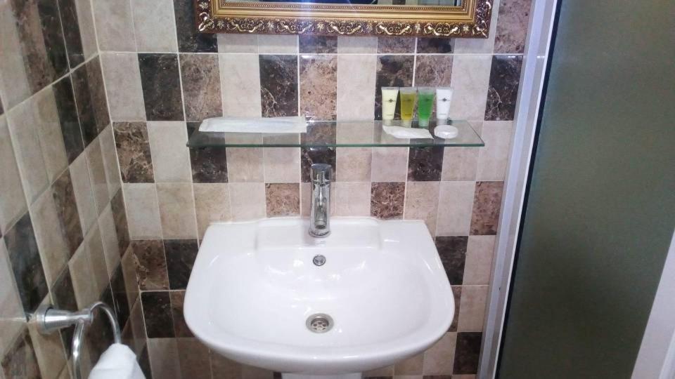 Nigus House Lekki Hotel Lagos Bagian luar foto